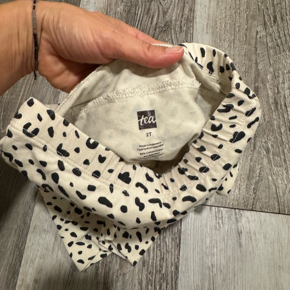 Tea Collection: Ruffle Joggers - Picture 3 of 3